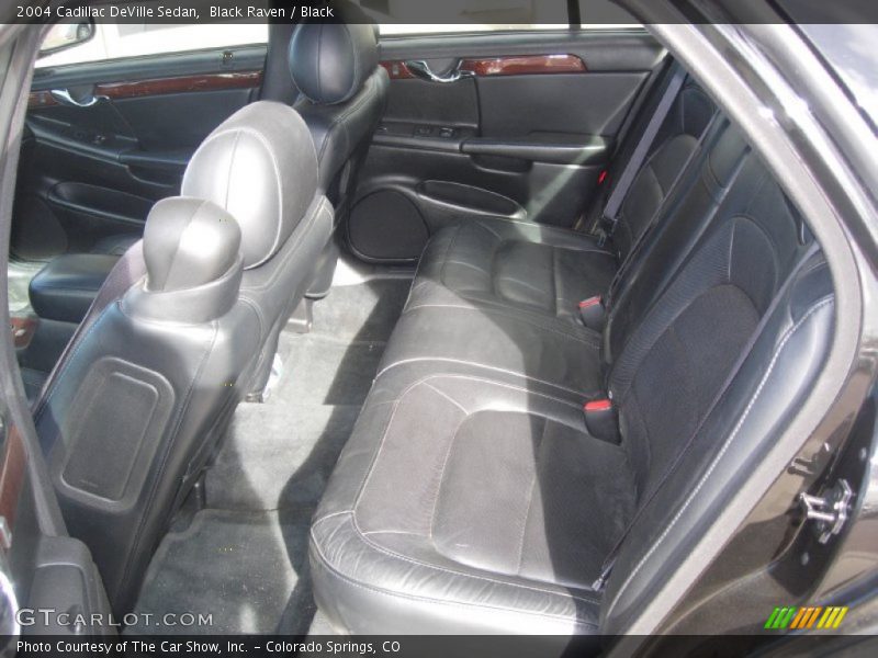 Black Raven / Black 2004 Cadillac DeVille Sedan