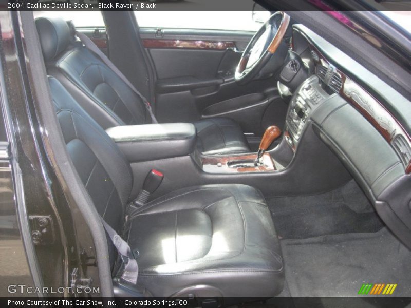 Black Raven / Black 2004 Cadillac DeVille Sedan