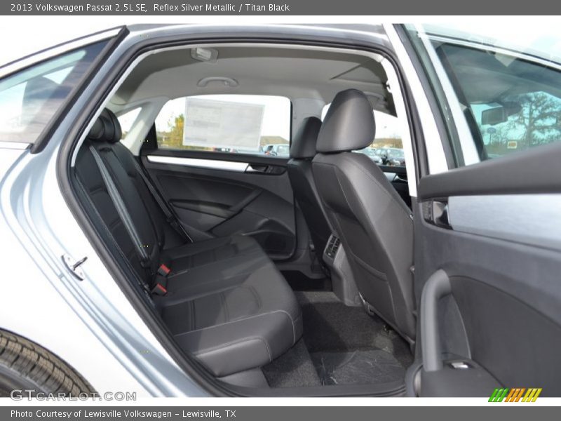 Reflex Silver Metallic / Titan Black 2013 Volkswagen Passat 2.5L SE