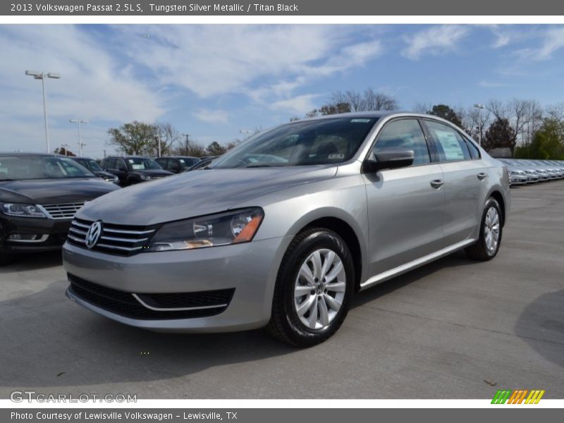 Tungsten Silver Metallic / Titan Black 2013 Volkswagen Passat 2.5L S