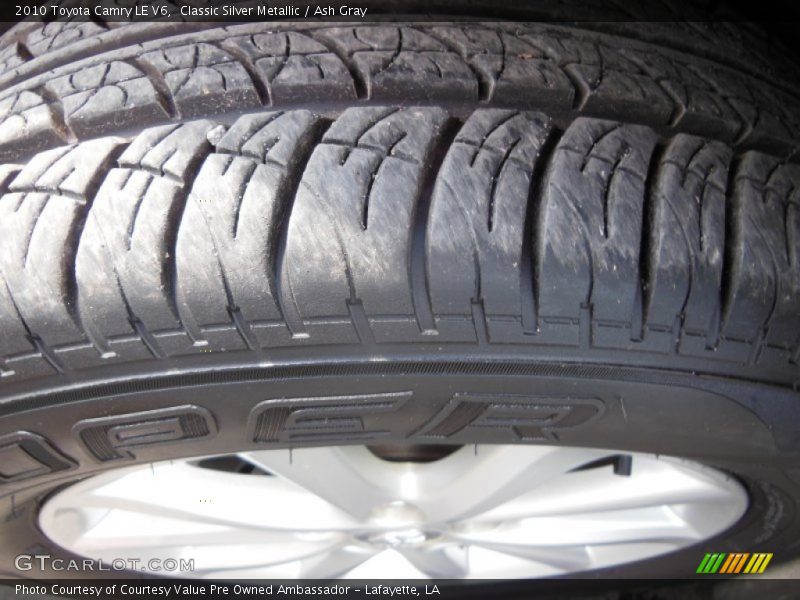 Classic Silver Metallic / Ash Gray 2010 Toyota Camry LE V6