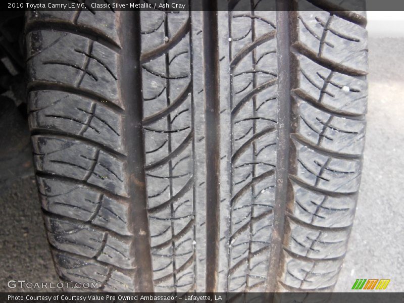 Classic Silver Metallic / Ash Gray 2010 Toyota Camry LE V6