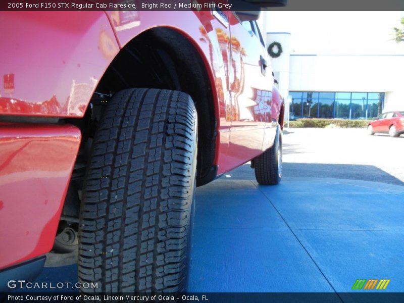 Bright Red / Medium Flint Grey 2005 Ford F150 STX Regular Cab Flareside