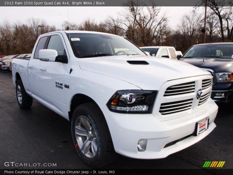 Front 3/4 View of 2013 1500 Sport Quad Cab 4x4