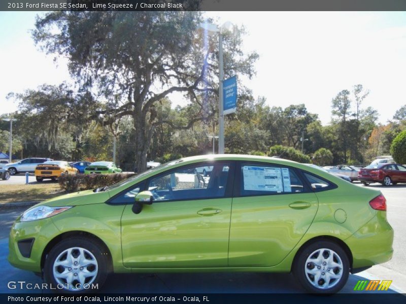 Lime Squeeze / Charcoal Black 2013 Ford Fiesta SE Sedan
