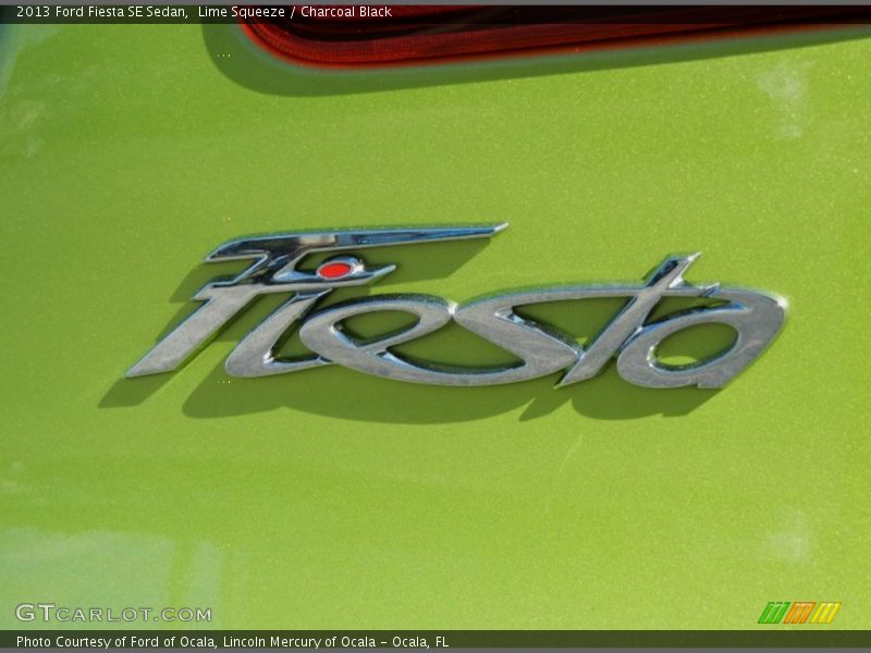 Lime Squeeze / Charcoal Black 2013 Ford Fiesta SE Sedan