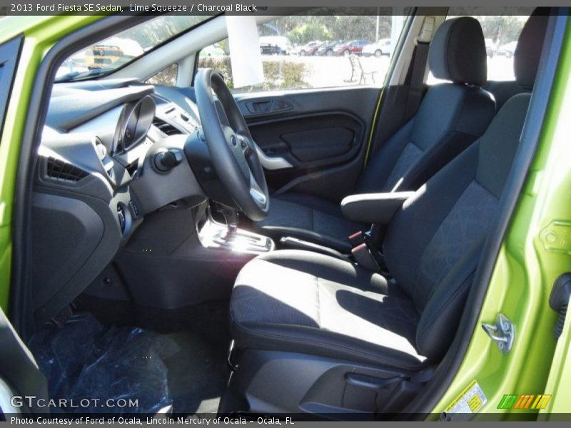 Lime Squeeze / Charcoal Black 2013 Ford Fiesta SE Sedan