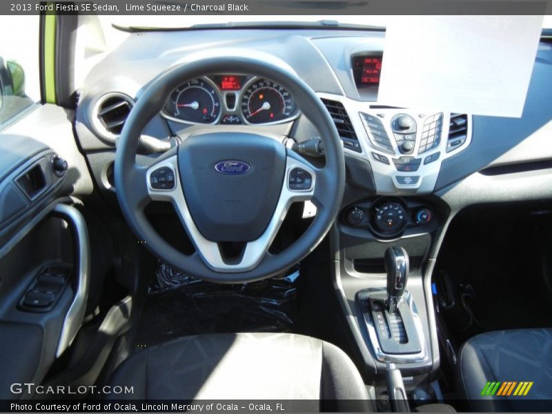 Lime Squeeze / Charcoal Black 2013 Ford Fiesta SE Sedan
