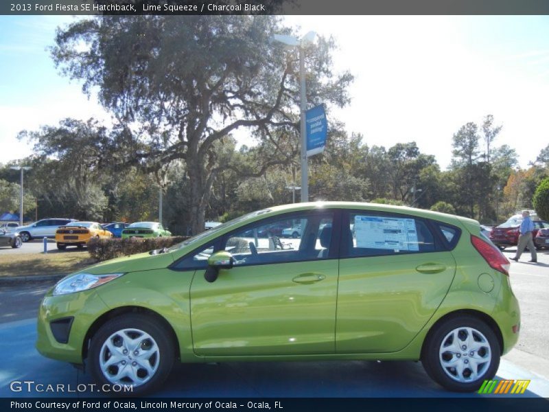 Lime Squeeze / Charcoal Black 2013 Ford Fiesta SE Hatchback