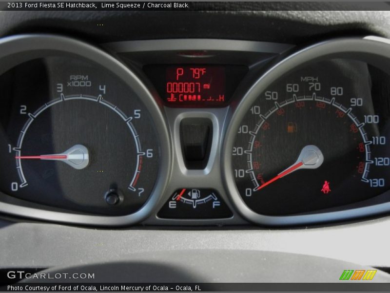 Lime Squeeze / Charcoal Black 2013 Ford Fiesta SE Hatchback