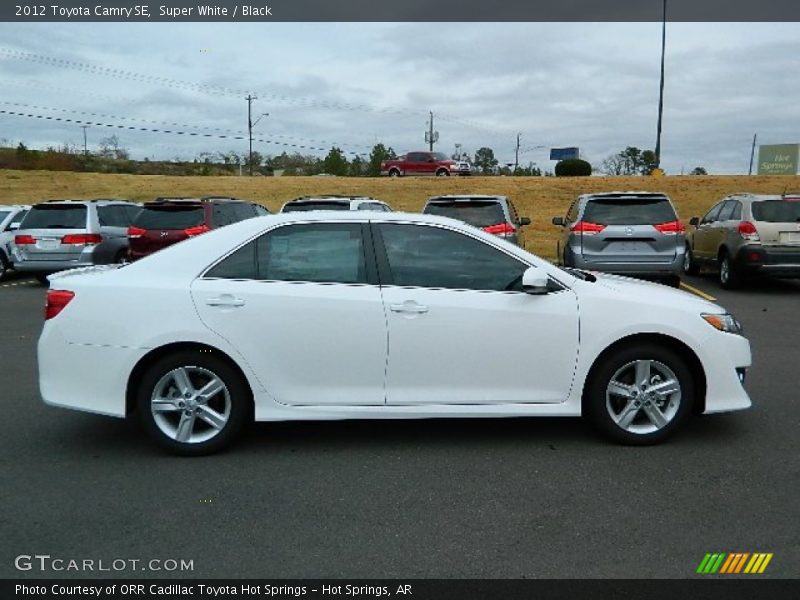 Super White / Black 2012 Toyota Camry SE