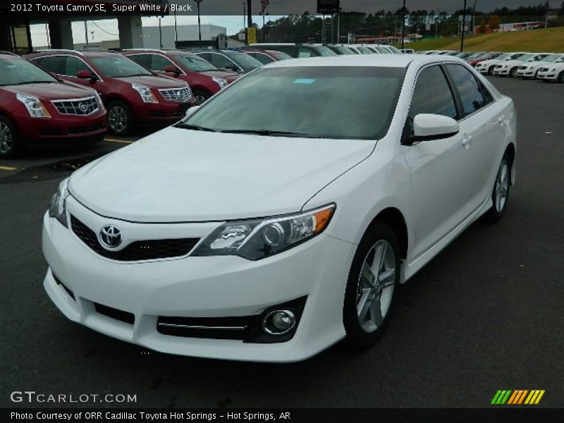 Super White / Black 2012 Toyota Camry SE