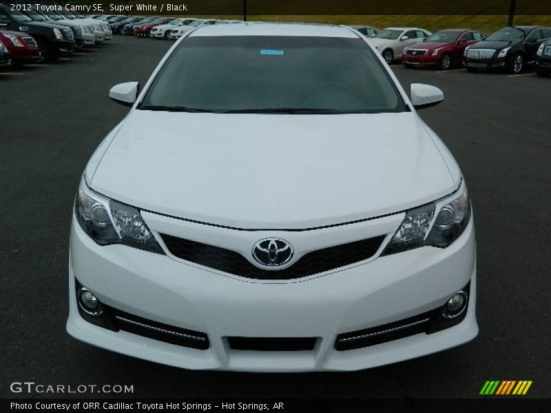 Super White / Black 2012 Toyota Camry SE