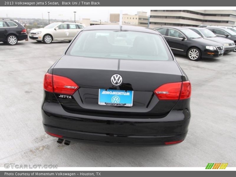 Black Uni / Titan Black 2013 Volkswagen Jetta S Sedan