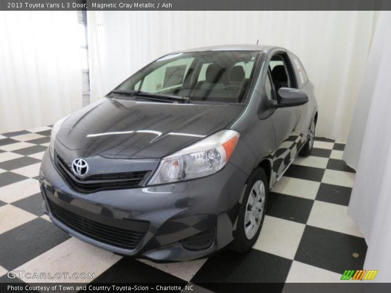 Magnetic Gray Metallic / Ash 2013 Toyota Yaris L 3 Door