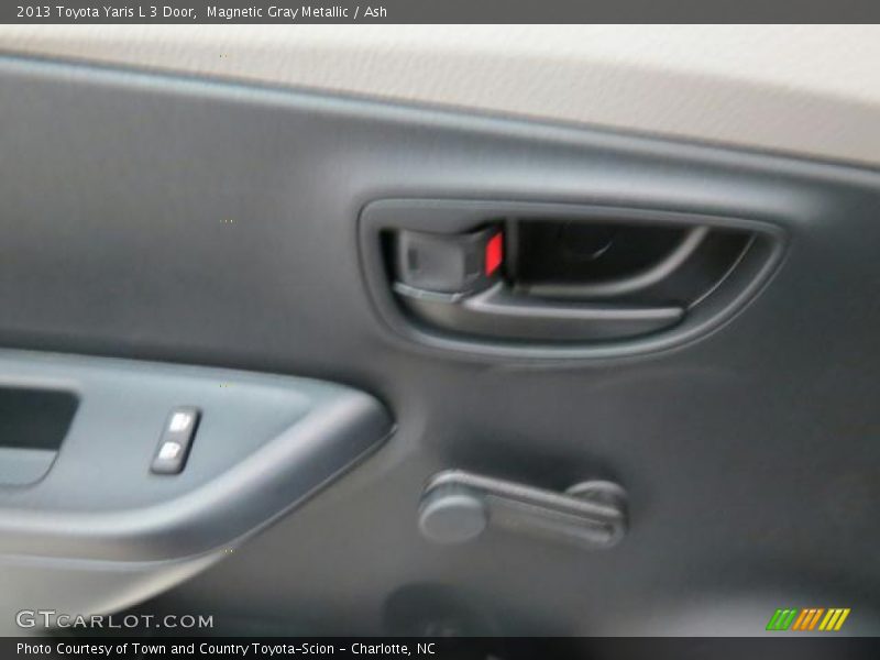 Magnetic Gray Metallic / Ash 2013 Toyota Yaris L 3 Door