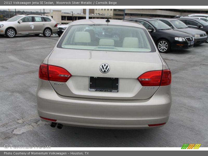Moonrock Silver Metallic / Cornsilk Beige 2013 Volkswagen Jetta SE Sedan
