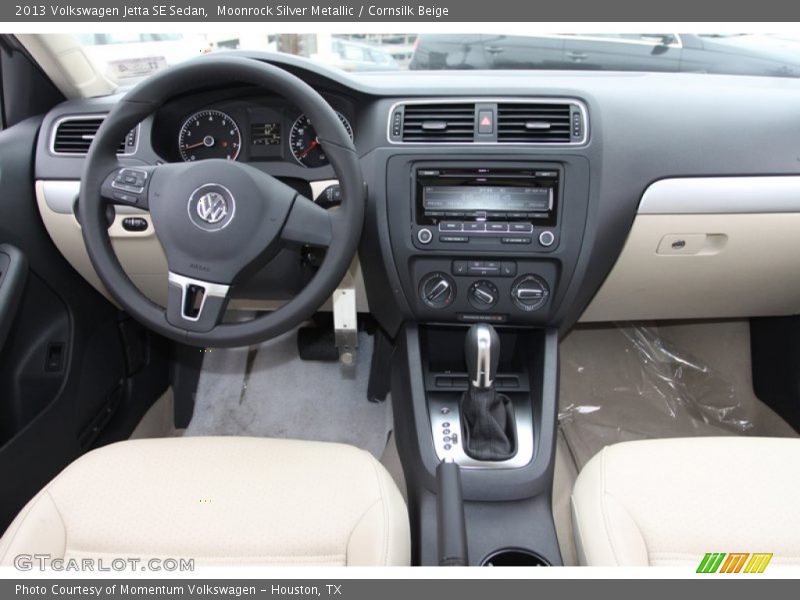 Moonrock Silver Metallic / Cornsilk Beige 2013 Volkswagen Jetta SE Sedan