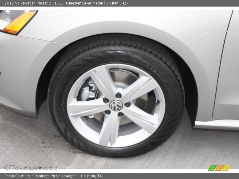Tungsten Silver Metallic / Titan Black 2013 Volkswagen Passat 2.5L SE
