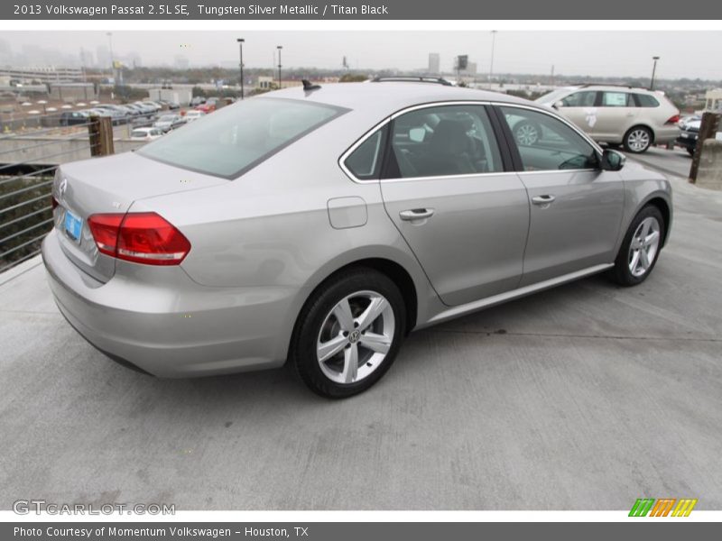 Tungsten Silver Metallic / Titan Black 2013 Volkswagen Passat 2.5L SE