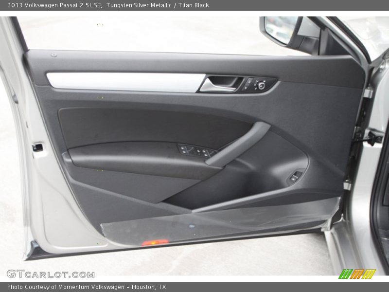 Tungsten Silver Metallic / Titan Black 2013 Volkswagen Passat 2.5L SE