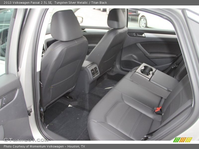 Tungsten Silver Metallic / Titan Black 2013 Volkswagen Passat 2.5L SE
