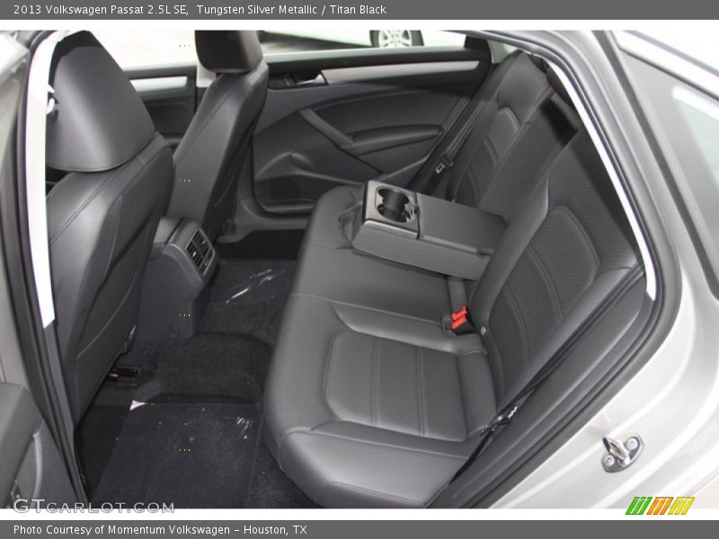 Tungsten Silver Metallic / Titan Black 2013 Volkswagen Passat 2.5L SE