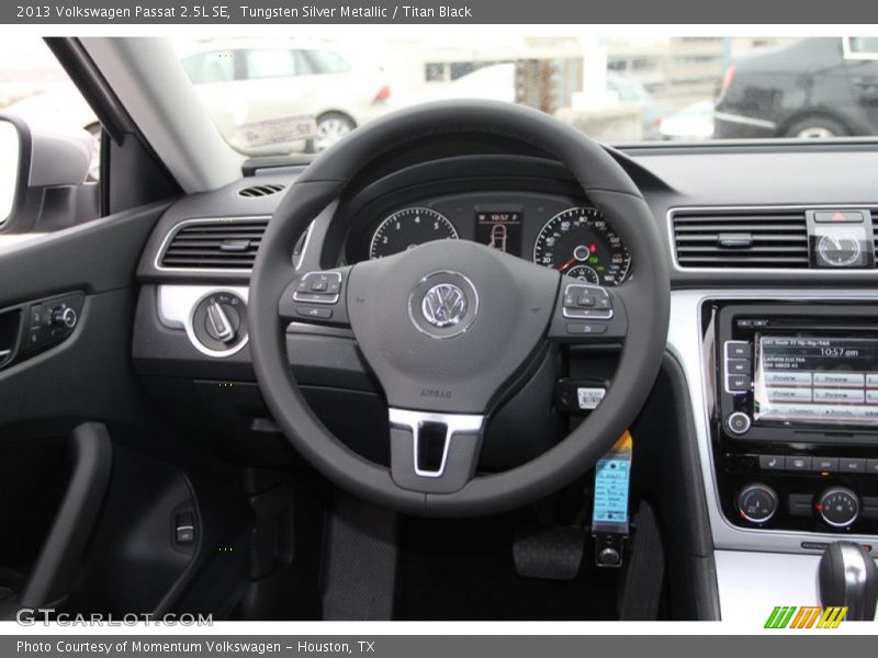 Tungsten Silver Metallic / Titan Black 2013 Volkswagen Passat 2.5L SE