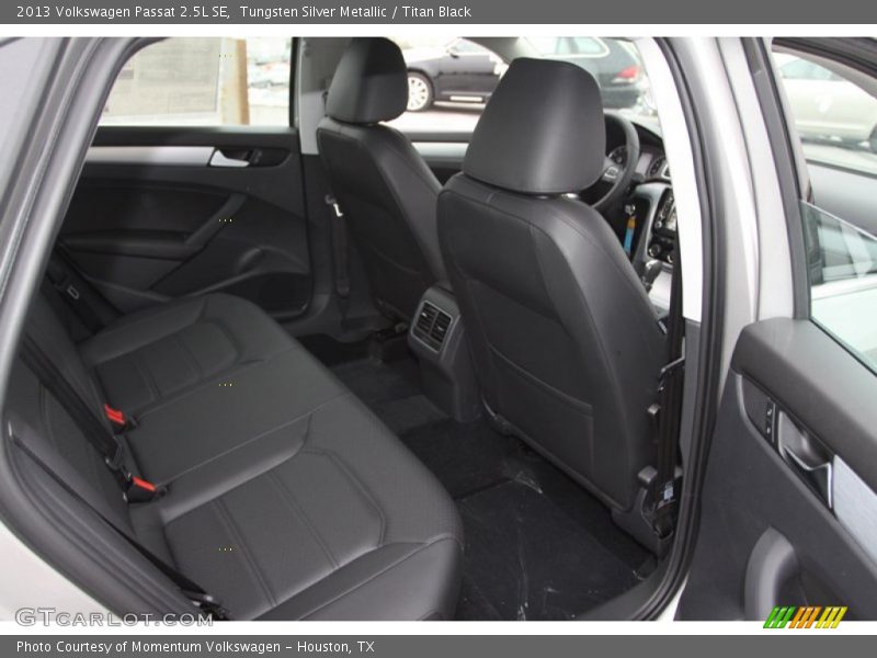 Tungsten Silver Metallic / Titan Black 2013 Volkswagen Passat 2.5L SE
