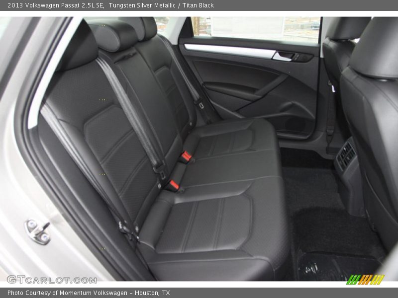 Tungsten Silver Metallic / Titan Black 2013 Volkswagen Passat 2.5L SE
