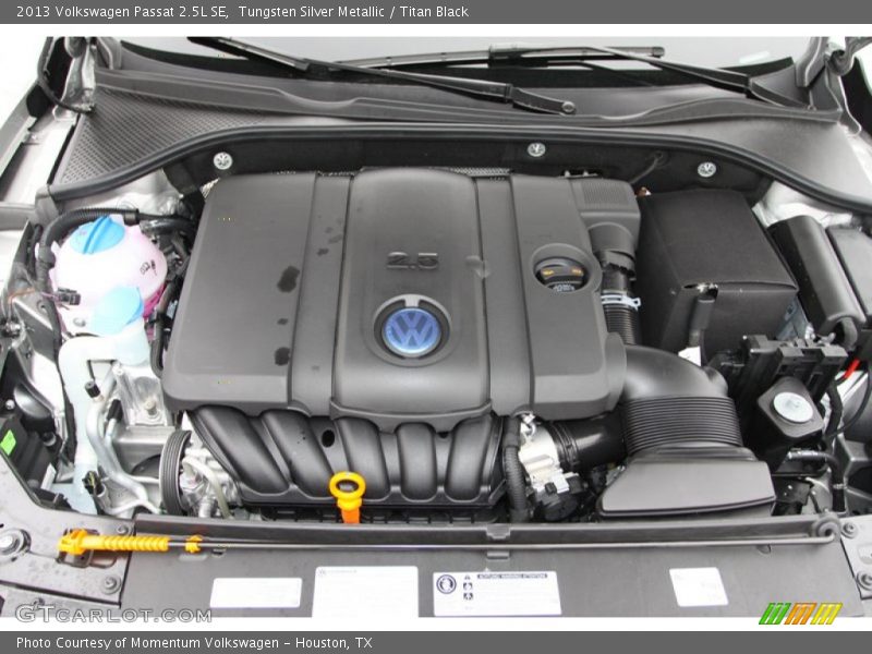 Tungsten Silver Metallic / Titan Black 2013 Volkswagen Passat 2.5L SE