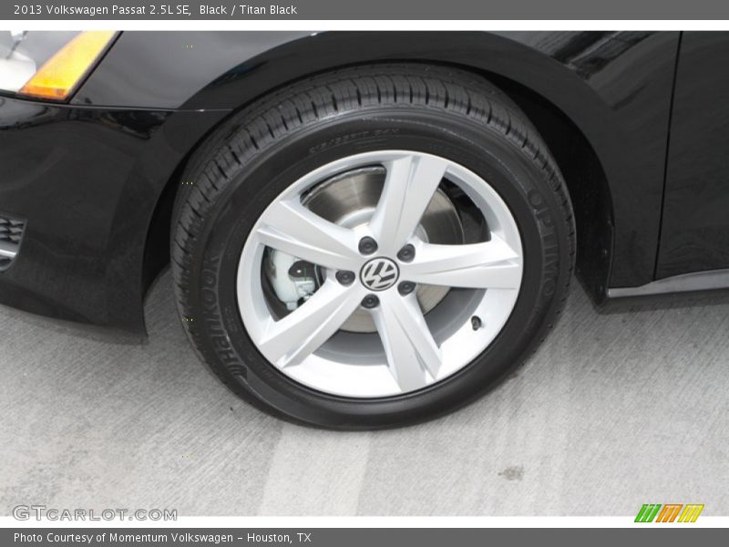 Black / Titan Black 2013 Volkswagen Passat 2.5L SE