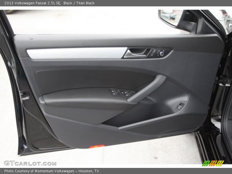 Black / Titan Black 2013 Volkswagen Passat 2.5L SE