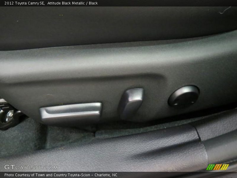 Attitude Black Metallic / Black 2012 Toyota Camry SE