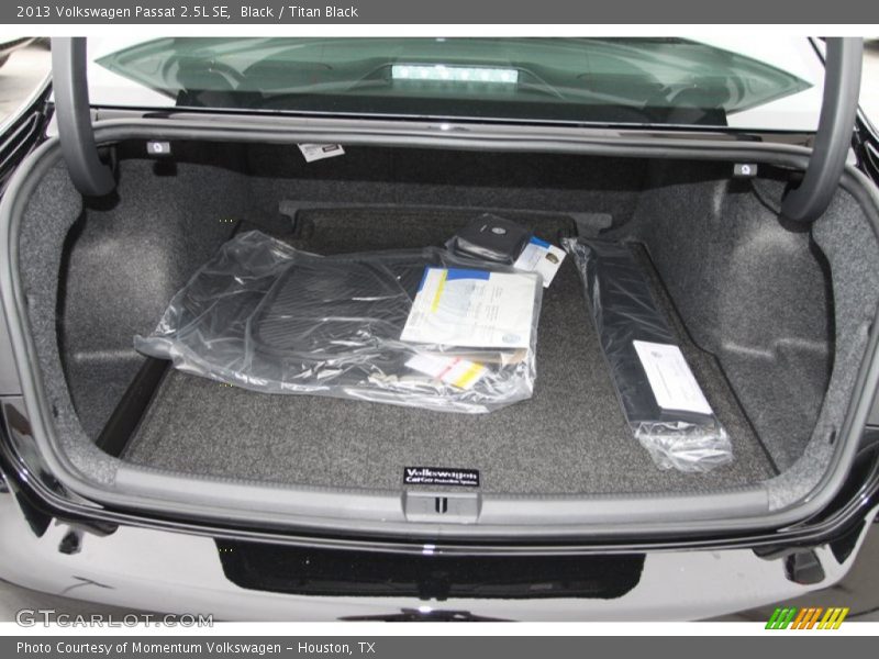 Black / Titan Black 2013 Volkswagen Passat 2.5L SE