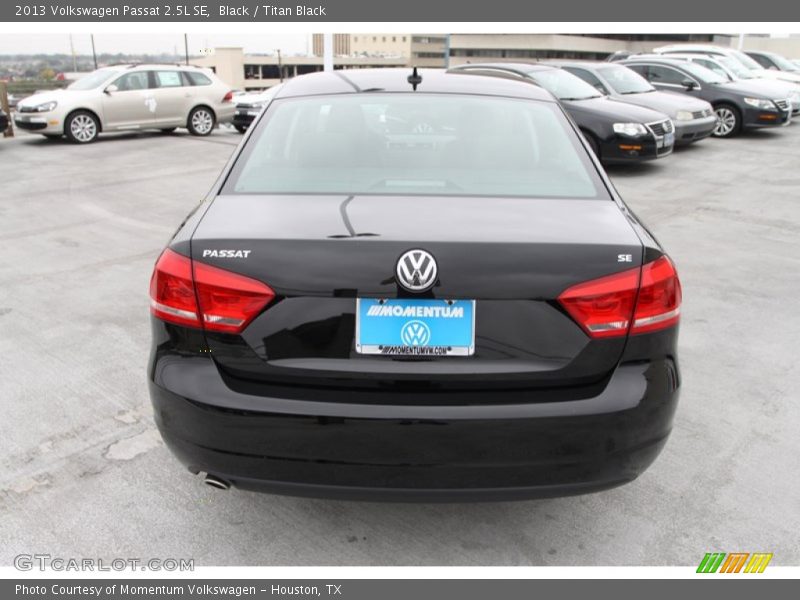 Black / Titan Black 2013 Volkswagen Passat 2.5L SE