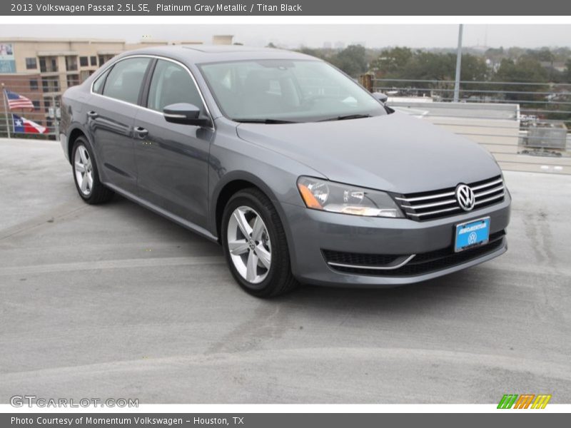 Platinum Gray Metallic / Titan Black 2013 Volkswagen Passat 2.5L SE