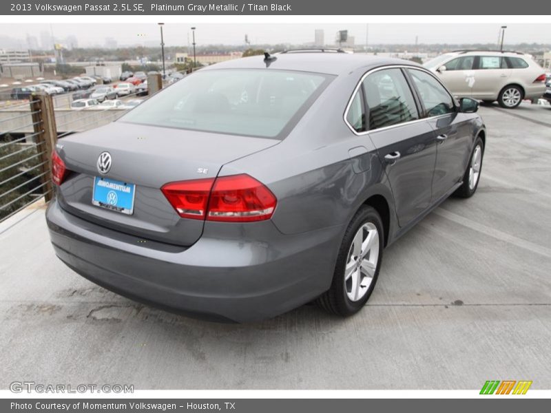 Platinum Gray Metallic / Titan Black 2013 Volkswagen Passat 2.5L SE