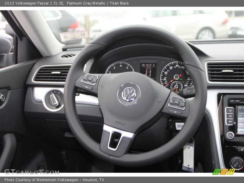 Platinum Gray Metallic / Titan Black 2013 Volkswagen Passat 2.5L SE