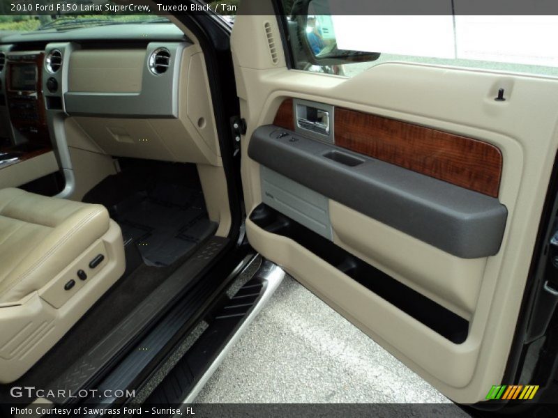 Tuxedo Black / Tan 2010 Ford F150 Lariat SuperCrew