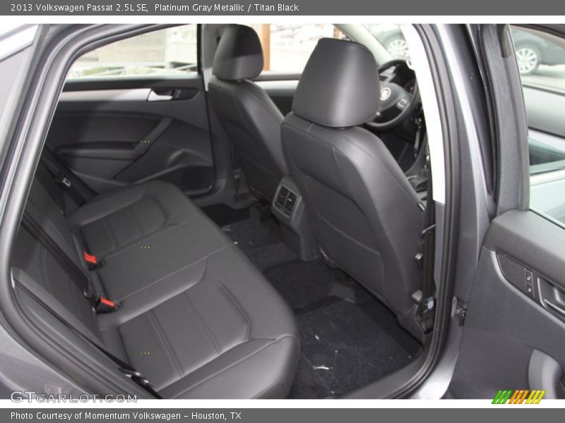 Platinum Gray Metallic / Titan Black 2013 Volkswagen Passat 2.5L SE