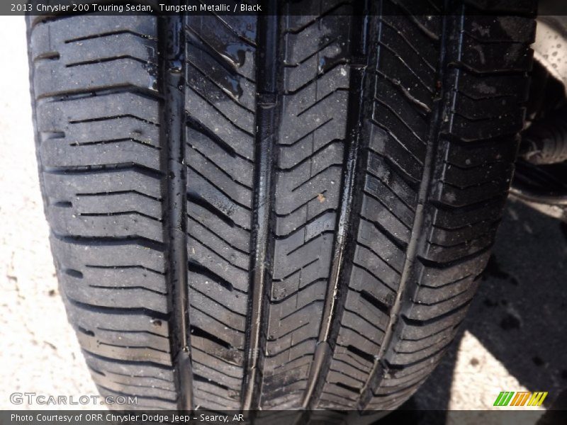 Tungsten Metallic / Black 2013 Chrysler 200 Touring Sedan