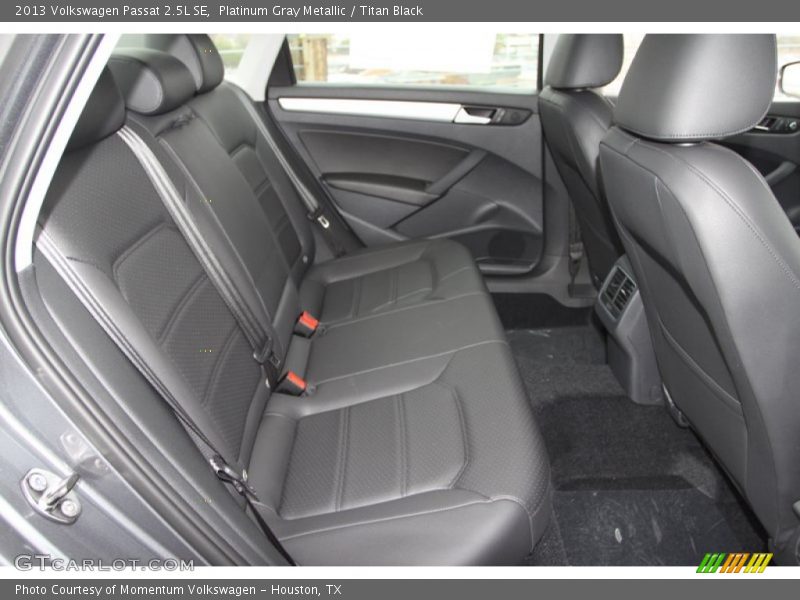 Platinum Gray Metallic / Titan Black 2013 Volkswagen Passat 2.5L SE