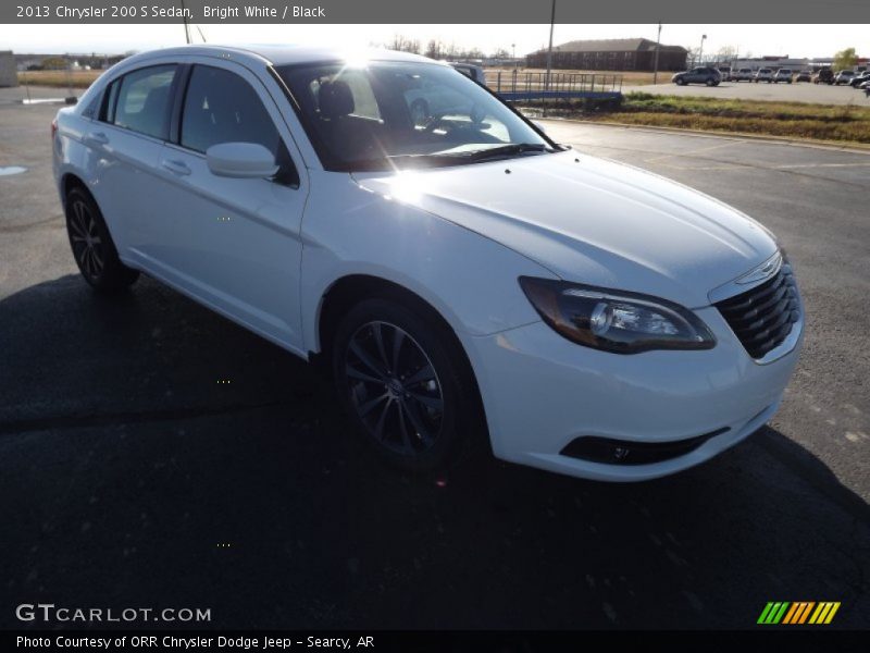 Bright White / Black 2013 Chrysler 200 S Sedan