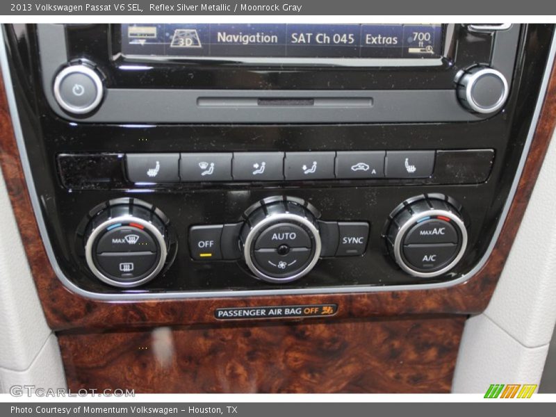 Reflex Silver Metallic / Moonrock Gray 2013 Volkswagen Passat V6 SEL