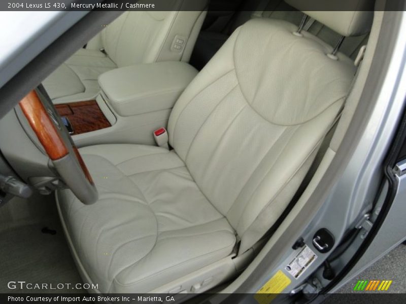 Front Seat of 2004 LS 430