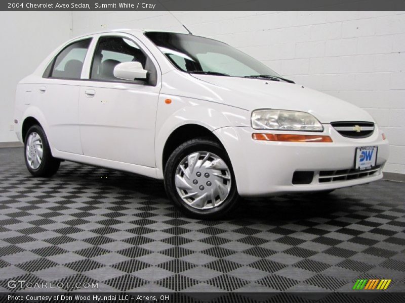 Summit White / Gray 2004 Chevrolet Aveo Sedan