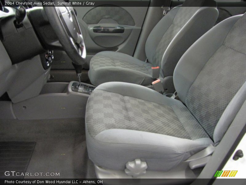 Summit White / Gray 2004 Chevrolet Aveo Sedan