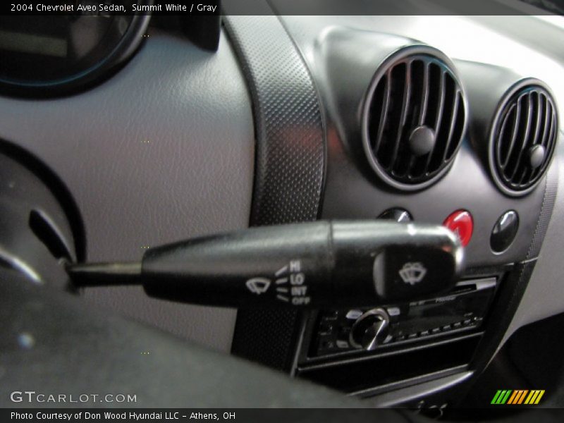 Summit White / Gray 2004 Chevrolet Aveo Sedan