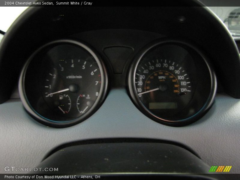 Summit White / Gray 2004 Chevrolet Aveo Sedan